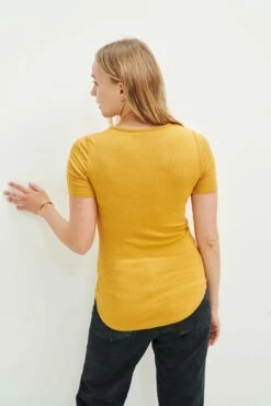Itana Dream Rib Tee - Chai -AMOUR VERT Sales 0018 Short Sleeve Itana Chai 1334 web 4a6da666 a099 4383 b7e1 9d1b3b7b487f