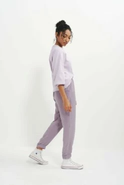 Henri Cupro Joggers - Lilac -AMOUR VERT Sales 0074 Henri Cupro Lilac 0942 Web d5728e0d 3d65 421c b0c5 59d18aab34c5