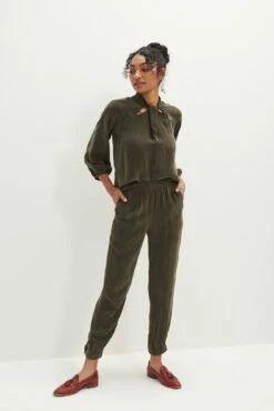 Henri Cupro Joggers - Olive