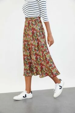 Poppy Skirt - Meadow Floral -AMOUR VERT Sales 0084 Poppy Meadow 1457 web f8aa1c07 8e58 497f 8298 b7043ee8b8b5