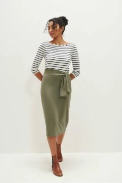 Aria Reverie Terry Skirt - Vetiver -AMOUR VERT Sales 0097 Aria Reverie Terry Vetiver 6405 web fa6160e2 4e59 425c b912 cedd798dc59b