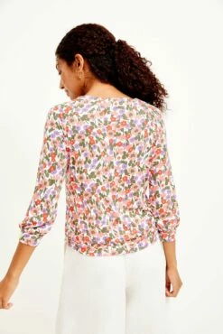 Issa Silken Modal Tee - Seaside Floral -AMOUR VERT Sales 0111 Issa Silken Modal Seaside Floral 1977 web 6dcedd21 5baa 4f09 bf96 014cab5f46dd