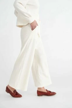 Coco Cloud Rib Pants - Winter White -AMOUR VERT Sales 0177 Coco Sweater Rib Winter White 0076 web 7161c107 5b75 4934 9312 208fdf9a4d32