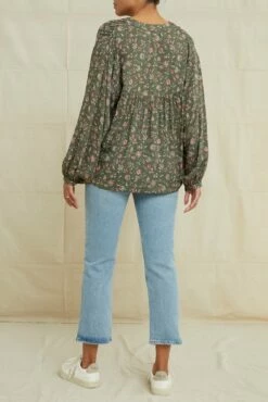 Mai Ecovero Blouse - Lago Green -AMOUR VERT Sales 0188MaiLagoGreen 2339 web f274175a f781 420b a072 cf9aa4a44eb1