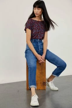 Laurie Silken Modal Tee -AMOUR VERT Sales 0204 Laurie North Shore Floral 02436