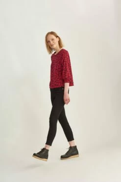 Issa Raglan Tee 28 Issa Raglan Tee -AMOUR VERT Sales 0223 Issa Cotton Modal Luxembourg 1467 web 45886358 ef71 4562 8423 7511ceff1641