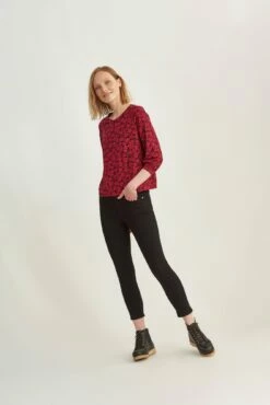 Issa Raglan Tee 31 Issa Raglan Tee -AMOUR VERT Sales 0223 Issa Cotton Modal Luxembourg 1469 web