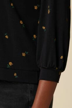 Issa Reverie Slub Tee - Positano 11 Issa Reverie Slub Tee - Positano -AMOUR VERT Sales 0223 Issa Positano 5