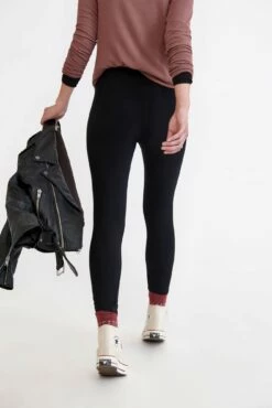 Magda Dream Rib Leggings -AMOUR VERT Sales 0260 Magda Dream Rib Black 1858 web