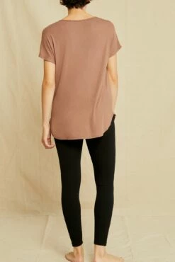 Stella Dream Rib Tee - Nutmeg -AMOUR VERT Sales 0320 Stella Top Dark Nutmeg 1060 web e90b9524 88eb 47fd a4da dde1da287fda