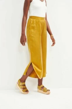 Sol Pant - ReAmour -AMOUR VERT Sales 0353 Sol Chai 1761 web e28b81cf b2fe 41e6 944b 34fdab5e69b5