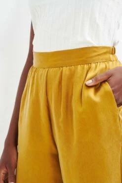 Sol Pant - ReAmour -AMOUR VERT Sales 0353 Sol Chai 1804 web b4f1c82f cbe9 43f4 be35 34e433db22d0