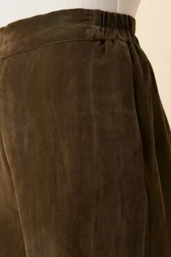 Sol Cottonseed Cupro Pant - Olive - ReAmour -AMOUR VERT Sales 0353 Sol Pant Olive 4 ba5c9ccc d3d0 4ab1 8b98 b9a4b2ca2e54