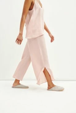 Sol Cottonseed Cupro Pant - Rose -AMOUR VERT Sales 0353 Sol Pant Rose 1293 web 5a4f76bf dc32 4213 a9cc debdb67e789e