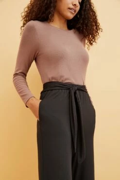 Rowan Zero-Waste Pant - Black -AMOUR VERT Sales 0356 Rowan Zero Waste Pant Black 2187 web 7fc0031c 85be 4d20 9bd0 ba79857f691c