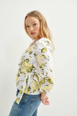 Linette Upcycled Cotton Blouse - Capri Floral -AMOUR VERT Sales 0359 Linette Capri Floral 0594 web fbd17b04 20d8 40b1 b3f1 91e451ff1a1b