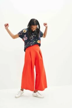 Deslin Pant - Zinnia - ReAmour -AMOUR VERT Sales 0369 Deslin Zinnia 1669 web 124386e6 7f6d 4ce3 8eb8 b07050550176