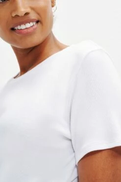 Berkeley Dream Rib Tee - White -AMOUR VERT Sales 0372 SS Berkeley Dream Rib White 1461 Web cb812909 8f0d 442c 82de 0939471f1553