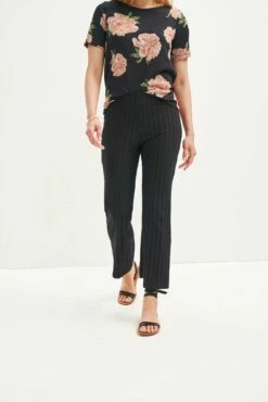 Gwen Ribbed Pants - ReAmour -AMOUR VERT Sales 0389 Gwen Black 1694 web 6c66702c 40a4 4ef7 b668 3786b525105c