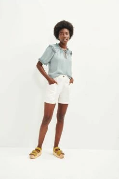 Zuri Cupro Blouse - Eucalyptus -AMOUR VERT Sales 0396 Zuri Eucalyptus 0226 web c4ac5c1f beae 46bb b47d 856a0c112aae