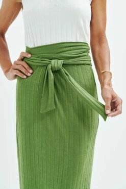 Delaney Ribbed Skirt - Pear -AMOUR VERT Sales 0406 Delaney Pear 1831 web 6f51e7c1 b275 4c57 ae66 31350f87b1a8