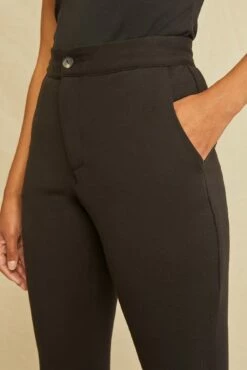 Beatrice Cropped Flare Pant -AMOUR VERT Sales 0429 Beatrice Cropped Flare Black 0582 web