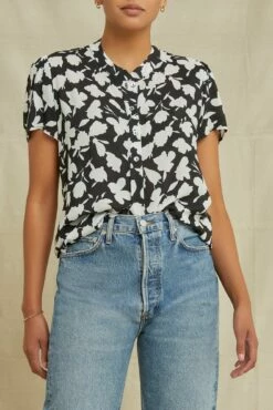 AMOUR VERT Sales 37 Elodie Ecovero Blouse - Vista Floral