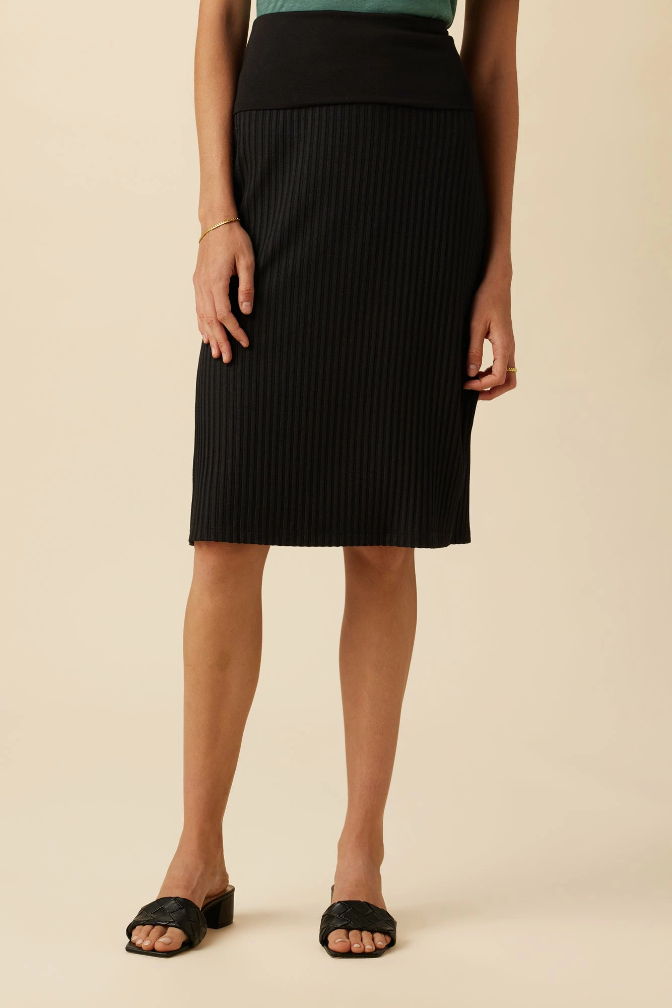 Zio Ribbed Skirt - Black 3 Zio Ribbed Skirt - Black