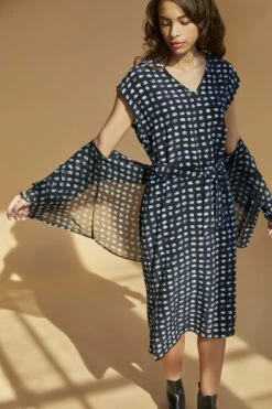 Cindra Washable Silk Midi Dress - Squared Up Black 13 Cindra Washable Silk Midi Dress - Squared Up Black -AMOUR VERT Sales 04 CINDRASQUAREDUPBLACK 0861 4883c03a 351f 47c2 9c57 0b4fc0a57fb0