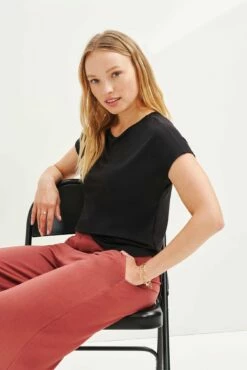 Chessa Dream Knit Tee - Black