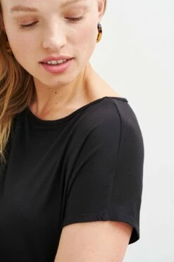Chessa Dream Knit Tee - Black -AMOUR VERT Sales 0505 Chessa Black 3293 web 7f0a98c7 8bef 4c96 8041 cfb677cc842c
