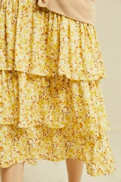 Christy Ecovero Skirt - Dandelion Floral -AMOUR VERT Sales 0546 Christy Dandelion Floral 1001 web 7c5e724d 0788 4f38 aa35 336bcec27952