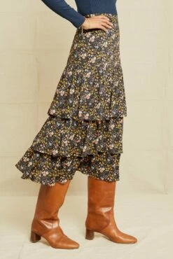 Christy Skirt - Marion Floral -AMOUR VERT Sales 0546 Christy Marion Print 10780 web 93940298 73ff 42bc 9dd6 b74b8ca25502