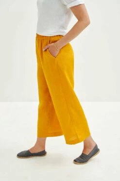 Salice Linen Pants - Sunflower -AMOUR VERT Sales 0558 Salice Linen Sunflower 1994 web 5de9ba78 9beb 4e6f a6cb d4b9264c189f