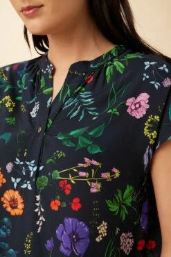 Renata Ecovero Blouse - Stella Floral Navy -AMOUR VERT Sales 0607 Renata Stella Navy 4