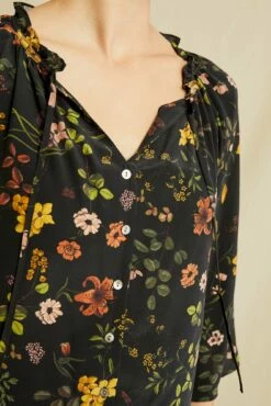 Isla Washable Silk Blouse - St. Germain Floral -AMOUR VERT Sales 0609 Isla St Germain Floral 3493 web c060e414 3f6d 4c3b b836 9a9deb309109