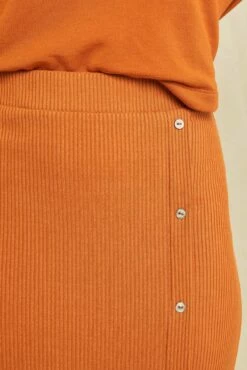 Gadot Paris Rib Skirt - Umber -AMOUR VERT Sales 0612 Gadot Umber 0868 web 1ec87826 aba1 4008 8485 fa2a5992a552