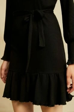 Ziggy Paris Rib Dress - Black -AMOUR VERT Sales 0638 Ziggy Black 4865 web 5099ab3f 5687 4f4a abc6 9a7a356f5282