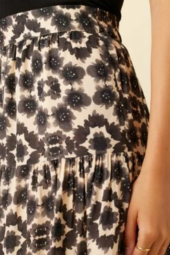 Lela Ecovero Skirt - Ink Flower -AMOUR VERT Sales 0777 Lela Ink Flower 5