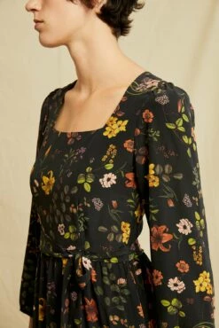 Adrienne Washable Silk Dress - Saint Germain Floral -AMOUR VERT Sales 0801 Adrienne St Germain Floral 5535 web 0fde3c8a 0d7d 4c28 8765 8a968945c47c
