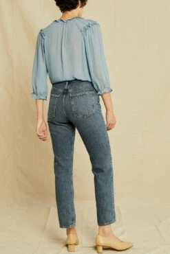 Silva Crinkle Cupro Blouse - Pool -AMOUR VERT Sales 0804 Silva Pool 3390 web d941c28c f6cb 4312 aef0 971abda5aab5