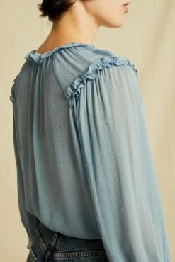 Silva Crinkle Cupro Blouse - Pool -AMOUR VERT Sales 0804 Silva Pool 3495 web 2433f986 f4f1 4928 bae5 696ff49892dd