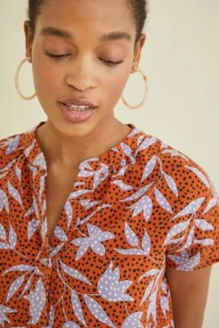 Renata Washable Silk Blouse - Escape Floral 9 Renata Washable Silk Blouse - Escape Floral -AMOUR VERT Sales 1068 Renata Escape Floral 0904 web