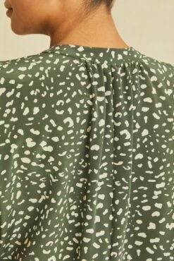 Renata Washable Silk Blouse - Rocher Dot -AMOUR VERT Sales 1068 Renata Washable Silk Rocher Dot 1550 web 3afa723a bf21 4374 96ef 9b853aca2b1d