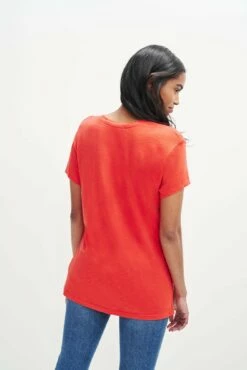 Leif Reverie Slub Tee - Carmine -AMOUR VERT Sales 1335 Leif Carmine 0596 web b1787062 bbac 46e3 8e6d 7eec60809acf