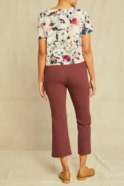 Willa Washable Silk Blouse - Windsor Floral -AMOUR VERT Sales 2664 Willa Windsor 3028 web b4ee3547 6e0e 4b98 bb66 033273ae3f1f