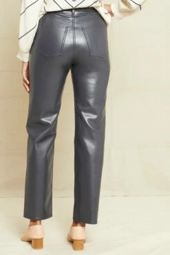 AGOLDE Recycled Leather 90s Pinch Waist Jean - Shadow Wash -AMOUR VERT Sales 3RDPA5998SHADOW 90s Pinch Recycled Leather Shadow V2 16205 web 2a593453 0f3c 44a7 b220 541e4611f397