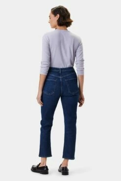 AGOLDE Riley High Rise Straight Crop Jean - Divided 11 AGOLDE Riley High Rise Straight Crop Jean - Divided -AMOUR VERT Sales 3RDPA6003 Riley Crop Divided 3 9add32d2 73be 4329 8f59 acabc0714d03