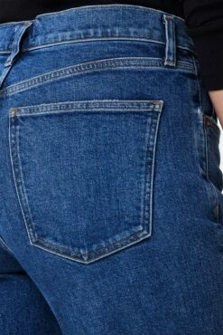 AGOLDE Kye Mid Rise Straight Crop Jean - Mirage -AMOUR VERT Sales 3RDPA6070 Kye Mirage 6 cd7fae85 c01c 4bd1 9cae 46b43aa160f2