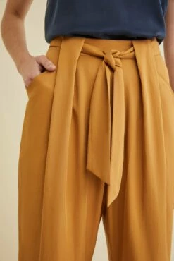 Anissa TENCEL™ Twill Pant - ReAmour -AMOUR VERT Sales 4104 Anissa Tencel Twill Spice 0503 web d556313f 246c 45b2 b6a2 d674f1cb6632